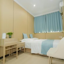 楚材酒店(司门口黄鹤楼地铁站店)