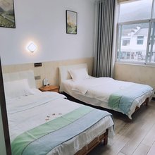 石台牯牛降青年驿站