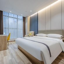 格美酒店(安徽财贸学院翡翠校区安大磬苑校区地铁站店)