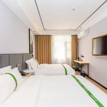 格林豪泰智选酒店(青岛书院路达翁广场店)