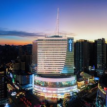 昆明南屏步行街老街亚朵酒店