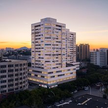 南苑e家酒店(宁波北仑环球经贸大厦店)