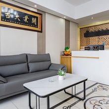 昆明洪润影视酒店(晓东村地铁站店)