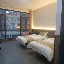 蓝美商务酒店(八角寨景区店)