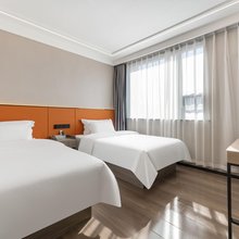 途遇拾光酒店(济南大学主校区华联生活广场店)