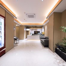 深圳金葵花酒店(布心地铁站彩世界店)
