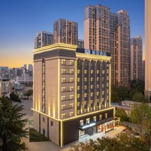 丽橙酒店·智(武汉理工大学富安街地铁站店)
