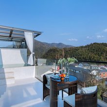 空格KONGEE·溯溪泳池亲子度假设计师民宿(安吉云上草原店)