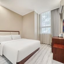 联泰精品酒店(上海共富新村地铁站水产路店)