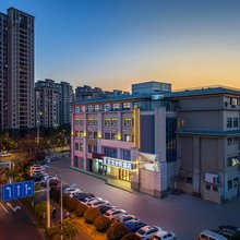 艺龙安悦酒店(扬州东关街吾悦广场店)