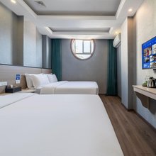 众鑫宾馆(丽水中心医院冒险岛店)