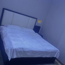 海伦秀水假日酒店