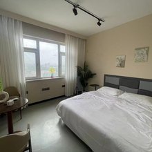 云翊民宿(江北大学城地铁站店)