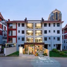 西双版纳景洪观澜星伴月民宿(告庄西双景店)
