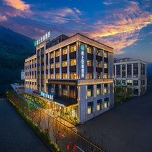 陌上轻雅酒店(达州升华广场店)