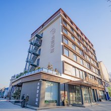 山河花园酒店(宝丰山河路万象天街店)