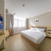 黑桃A酒店(西昌月亮湖湿地公园店)