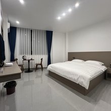 积家小栈(利川火车站置地广场店)