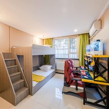 悟空电竞酒店(大连火车站地铁站店)