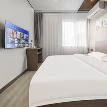 迎客松酒店(威海站韩乐坊店)