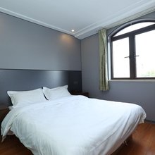 顺雅宾馆(上海华夏东路地铁站店)