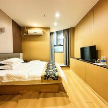 乐巢酒店(观音桥黄泥磅地铁站店)