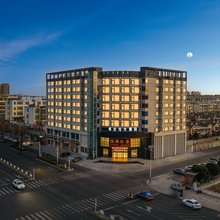 罗山水立方大酒店(西亚丽宝广场店)
