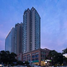 青陌酒店(武汉汉口火车站泛海CBD店)