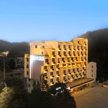 婺源廲枫酒店(弦高西湖凼文旅街区店)