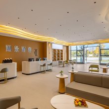 保山青华湖发展大厦湖景酒店