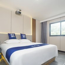 轻住酒店(南京禄口国际机场店)