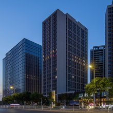 斯维登电竞酒店(烟台火车站吾悦广场店)