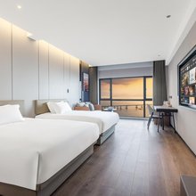 舟山后海海景酒店(普陀山机场半升洞码头店)