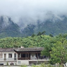 宏村塔川川临楼客栈