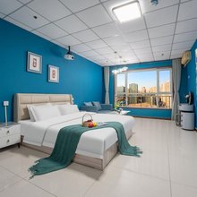 卓朗·电影民宿(正定古城小商品市场店)
