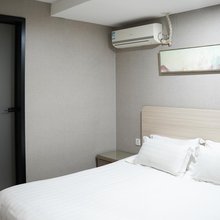 家乐酒店(上海浦东芳甸路地铁站店)