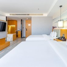 湖畔云景酒店(马鞍山二中地铁站雨山湖店)