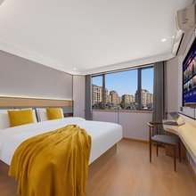 上海尊享酒店(重固赵重公路店)