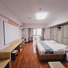 九沃酒店(长春火车站万达广场店)