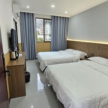 屏山枫驿客栈(马湖府古城景区店)