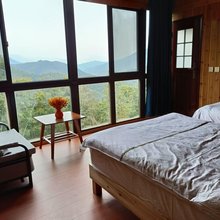 休宁木梨硔中南山居