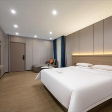 东莞希悦轻奢公寓(赤岗中心广场翠湖路店)