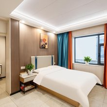 雲庭雅致(乌鲁木齐国际机场丑马一号文创园店)