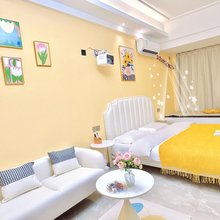 时光蓝屿影院公寓(张家港美邻广场店)