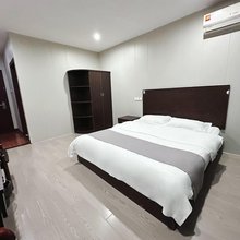 宁波鸿鑫宾馆(镇海爱琴海店)