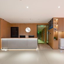 漫岸酒店(朝阳高铁站青年路地铁站店)