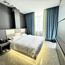 荔湾美宿(广州永庆坊陈家祠地铁站店)