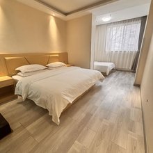 卡森酒店(大雁塔地铁站大唐不夜城店)