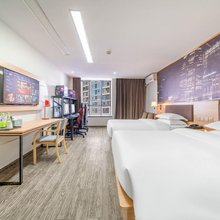 美娱·星峰电竞酒店(阜阳颍州三清路店)