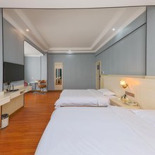 贵港现代商务酒店(马草江生态公园贵港高铁站店)